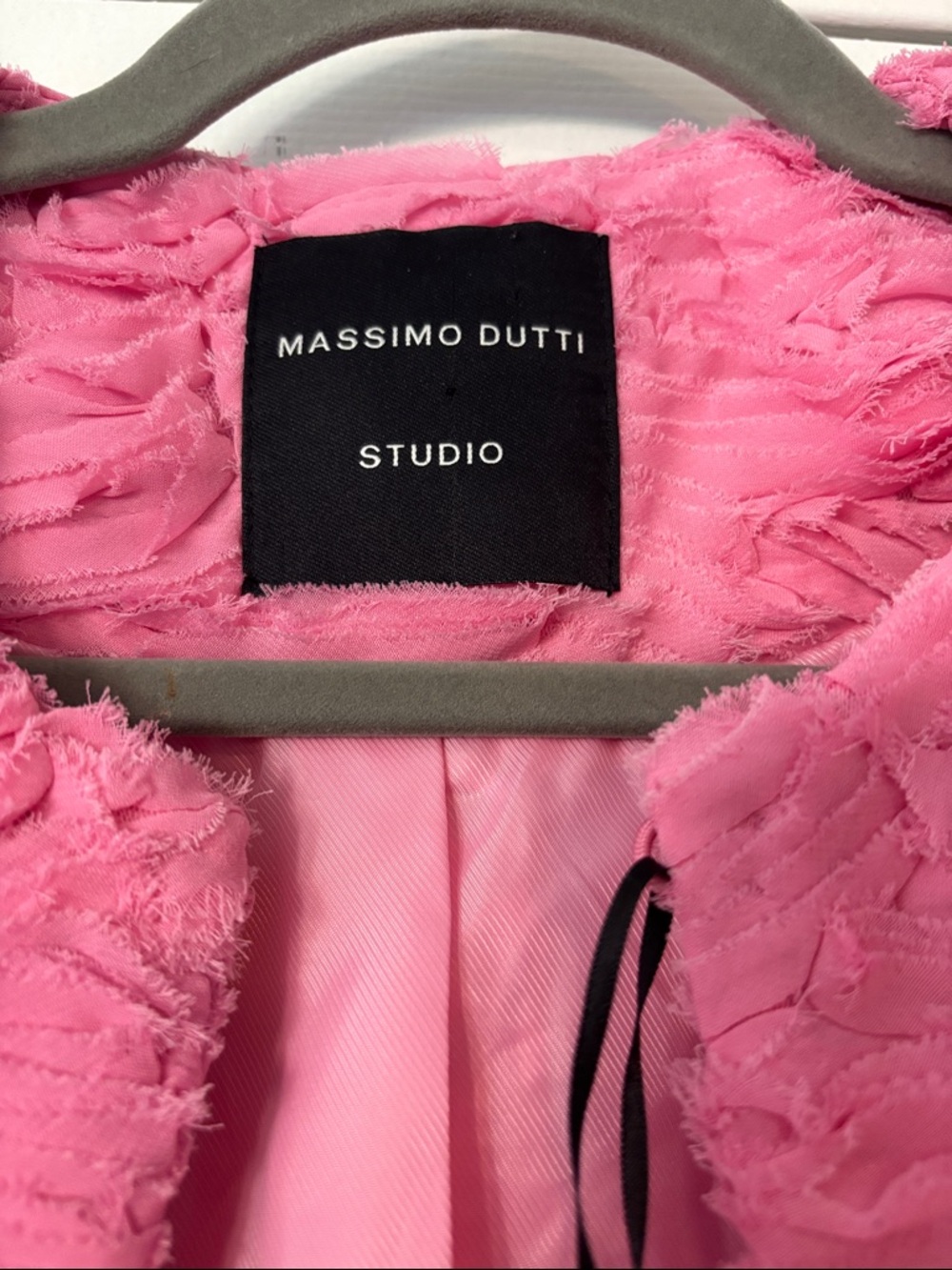 Massimo Dutti Studio NWOT Textured Bouclé Cropped Jacket Bubblegum Pink Medium - Picture 4 of 10